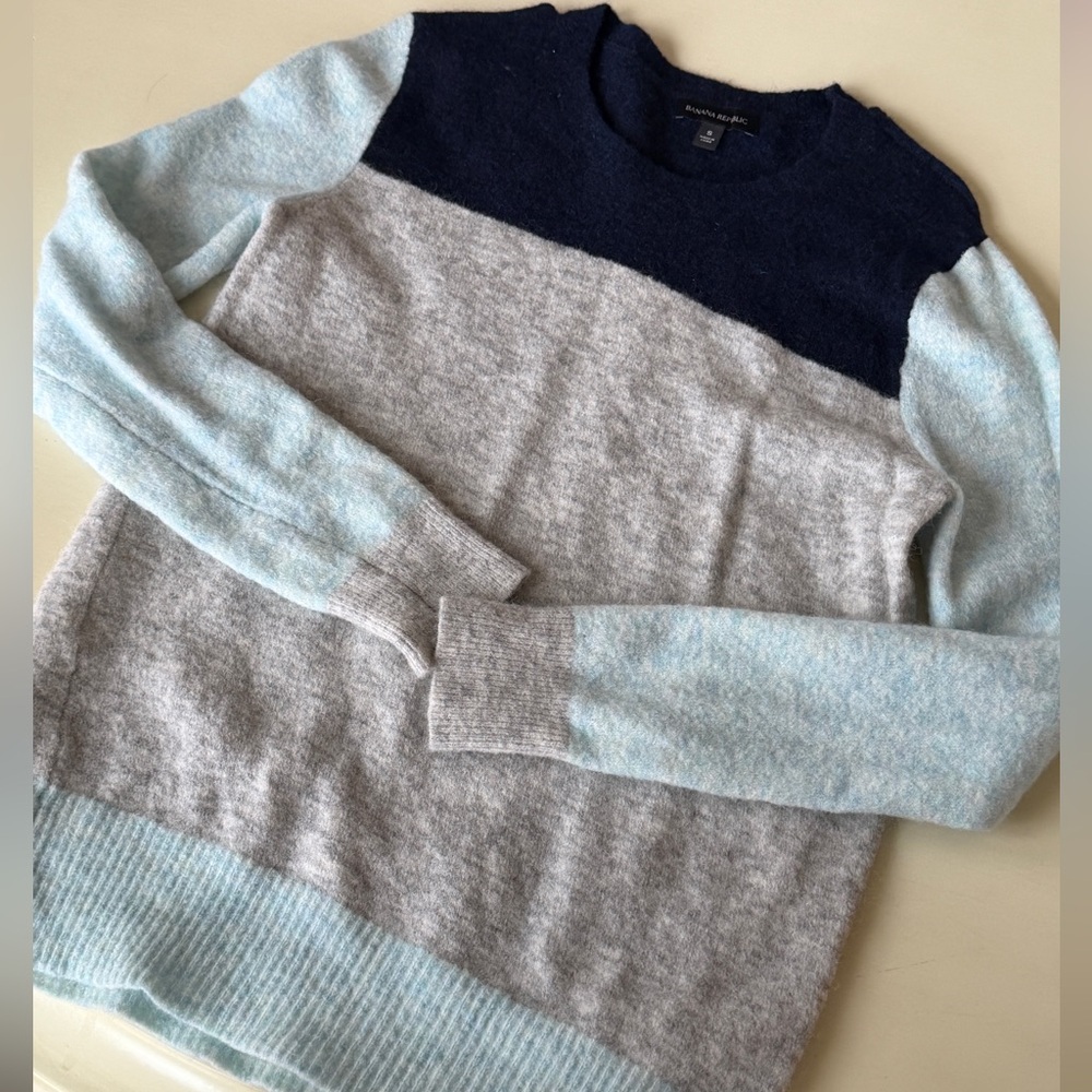 Banana Republic Wool Crew Neck